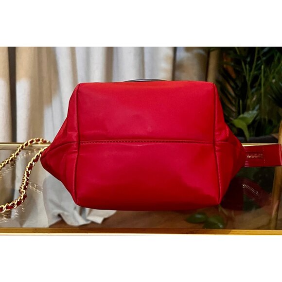 Tory Burch Red Nylon Chain Crossbody Tote With Logo Embossed Patch & Gold Accent - Picture 6 of 11